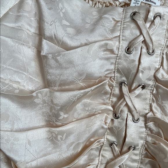 June & Hudson NWOT Cream Ruched Puff Criss Cross Closure Bohemian Blouse, Size L - Picture 3 of 12